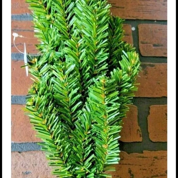 Christmas Tree 14 In Pine Green Table Top Tree Home Desk Artificial Pine 61 Tips - Picture 7 of 7